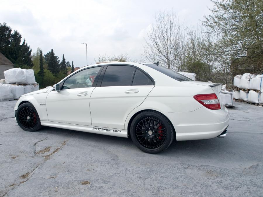  Mercedes-Benz C63 AMG by McChip-DKR 2011 года  (фото 9 из 11)